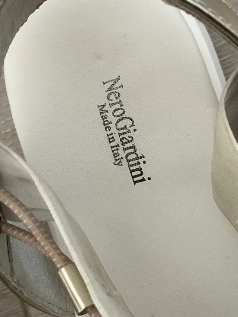 NERO GIARDINI Sporty Platform Sandal in White Size EU 37